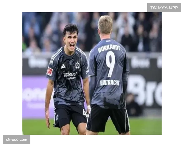 法兰克福乌尊六球三助 土耳其中场成前场组织核心 法兰克福乌尊六球三助 土耳其中场成前场组织核心